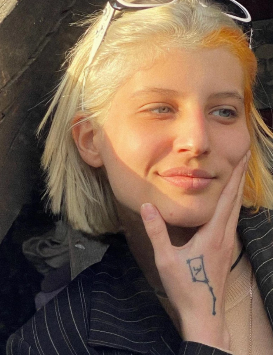 JEDINSTVENA POPUT MAJKE ISIDORE! Vila Pajkić sve iznenadila neobičnom tetovažom, nikome nije poznato o čemu je reč