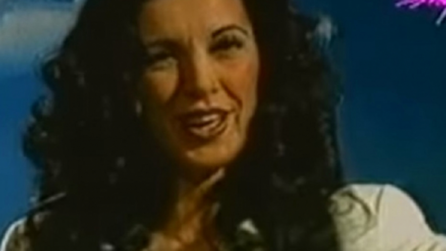 UBISTVO NA NASTUPU NAŠE PEVAČICE! Čuo se pucanj, a onda je videla kako čovek, na njene oči pada mrtav!