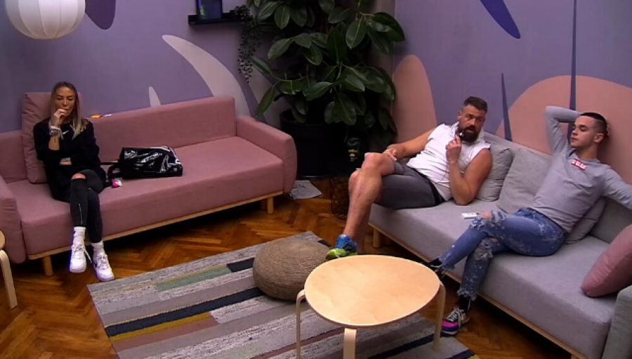 VIDI NA ŠTA LIČIŠ, SAHRANIĆEMO TE OVDE! Ksenija poludela zbog Darkovih uvreda, pa uzvratila brutalno!