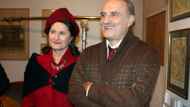 ŽENA MORA DA NAUČI DA BUDE NEPRIMETNA Nakon vesti o razvodu i napuštanju porodičnog doma, još jedan detalj je svima promakao o Lazaru i Danici