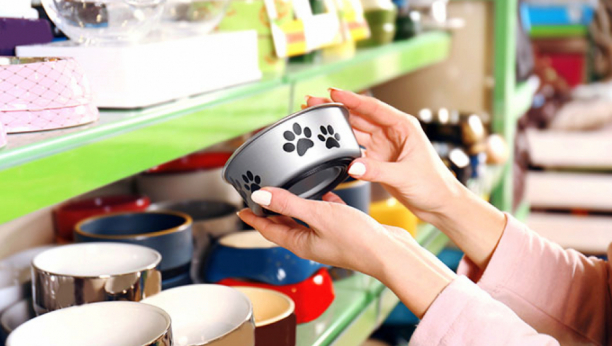 DOKTOR UPOZORIO Iz ovih posuda kancerogene hemikalije bukvalno cure u hranu