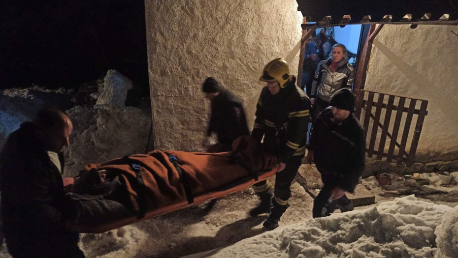 AKCIJA SPASAVANJA Pripadnici Sektora za vanredne situacije Vranje uspešno pomogli povređenom čoveku (FOTO)