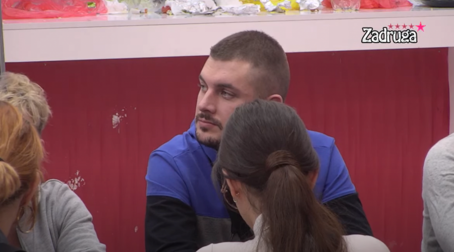 NIJE ŠTEDEO NIKOGA! Car brutalno prozvao sebe, Dalilu i Dejana, a ovog zadrugara je isključio jer se najviše pogubio!