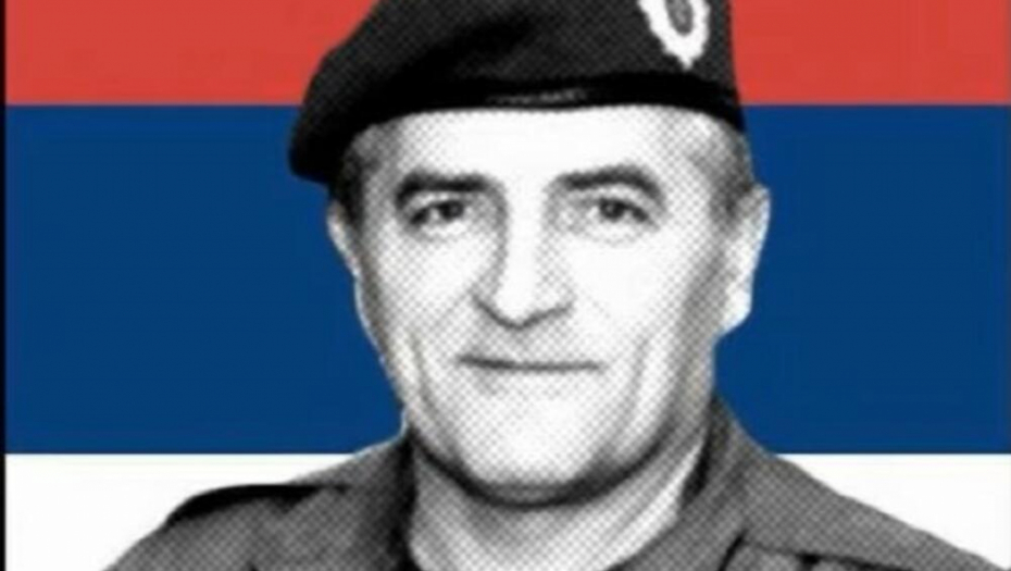 OTADŽBINA I NAROD SE ODUŽUJU ONOME KOJI IM JE SLUŽIO Ovo je pesma posvećena Đeneralu Veljku heroju ODBRANE KOSOVA I METOHIJE (VIDEO)