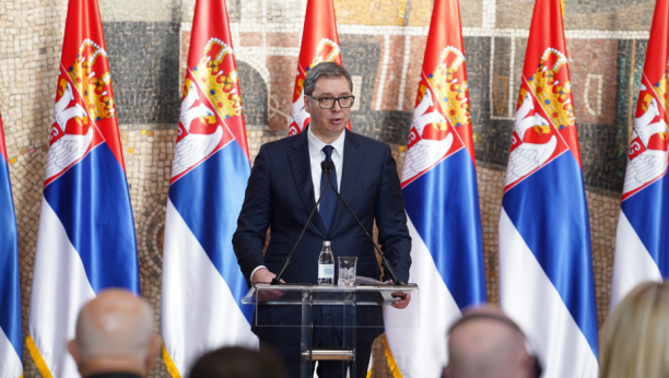 VUČIĆ URUČIO ODLIKOVANJA NA DAN DRŽAVNOSTI SRBIJE Budućnost srpske politike je da naše odluke donosimo samostalno i nezavisno (VIDEO)