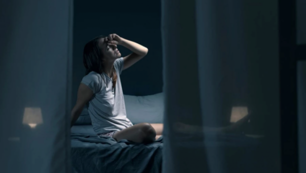 BUDITE SE NOĆU UVEK U ISTO VREME? Evo šta to znači i kada bi trebalo da se zabrinete!