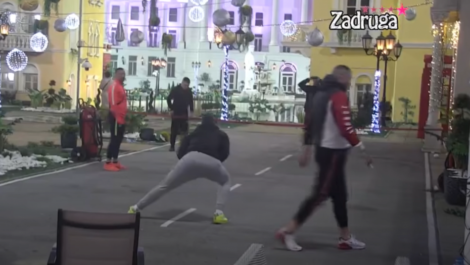 LJUTI RIVALI STALI NA CRTU! Dejan i Car opet se našli na istom terenu, pa odmerili snage u ovome!