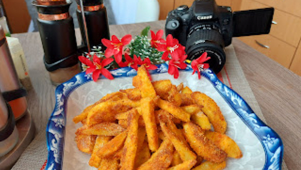 NIKAD HRSKAVIJI I UKUSNIJI Savršen krompir iz rerne, za sve prilike i prave gurmane (VIDEO)