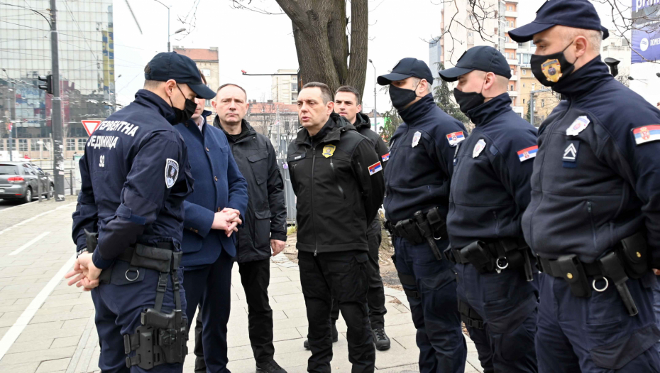 MINISTAR VULIN OBIŠAO INTERVENTNU JEDINICU 92 Pripadnici u svakom trenutku spremni da zaštite građane i osiguraju bezbednost