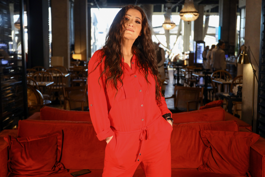 ZBOG OVOGA ĆE SE DOVEKA KAJATI Ovo je hit koji je Mira Škorić odbila, a otpevala je ova pevačica