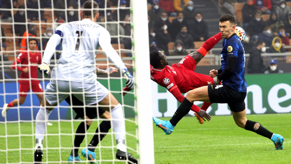 LIVERPUL  KAZNIO INTER! 