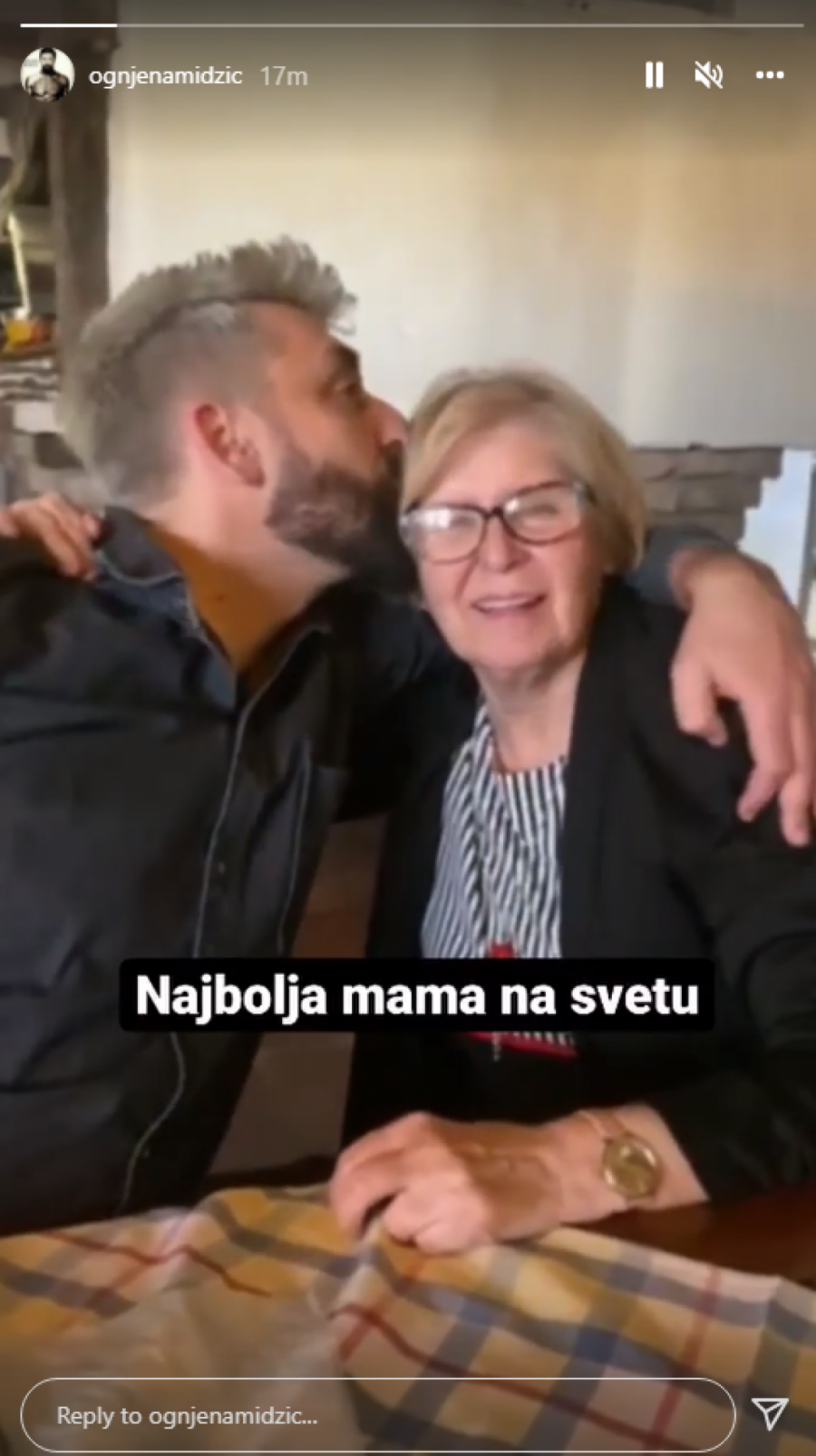 OGNJEN AMIDŽIĆ OTKRIO KAKO IZGLEDA NJEGOVA MAJKA! Voditelj je pokazao prvi put, a ono što ga je pitala mnoge je ostavilo u čudu (FOTO)