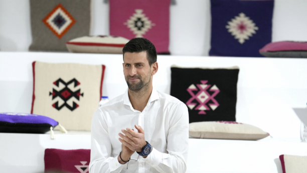 ĐOKOVIĆ SE OGLASIO IZ DUBAIJA! Novak dočekan ovacijama, izgovorio jednu rečenicu, a onda je nastao potpuni HAOS!