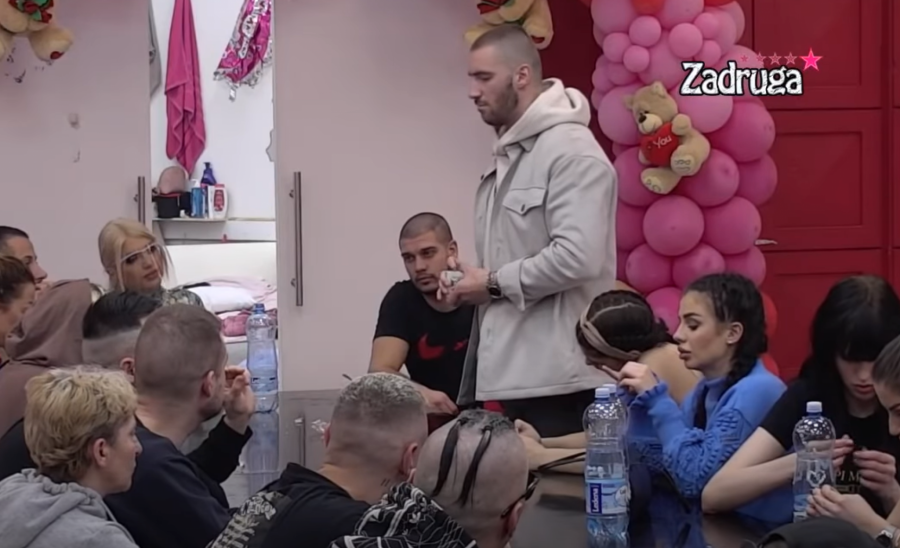 MUK U BELOJ KUĆI! Mensur najstrašnije ponizio Milicu pred svima, zadrugari ostali nemi na ove njegove reči!