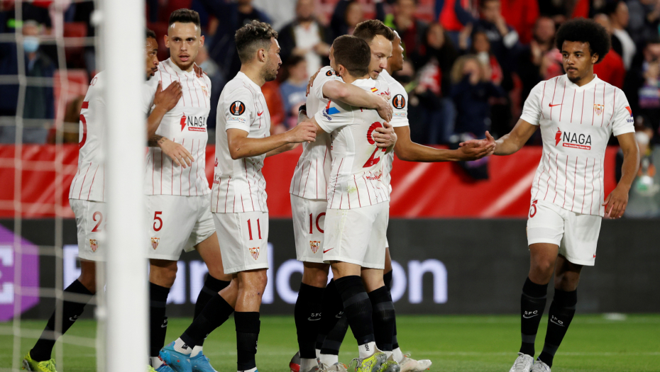 SEVILJA LAKO IZAŠLA NA KRAJ SA DINAMOM! Grujić rastužio Milinković-Savića!