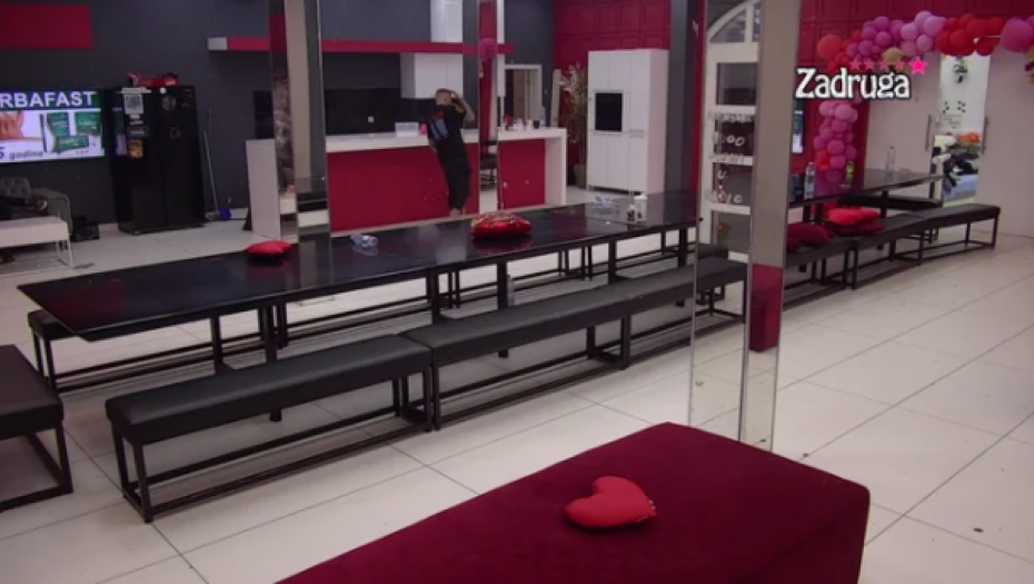 ONA JE GLAVNA U ZAPOČINJANJU SVAĐA! Evo šta je zadrugarki ovog puta smetalo i zašto je cimere dovela do pucanja!