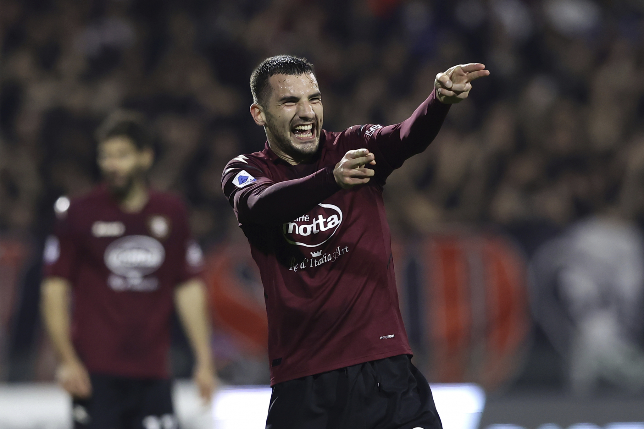 OVAKO SE NE OSVAJA TITULA! Milan zaustavljen u Salernu, poslednjeplasirani tim Serije A zaustavio lidera!