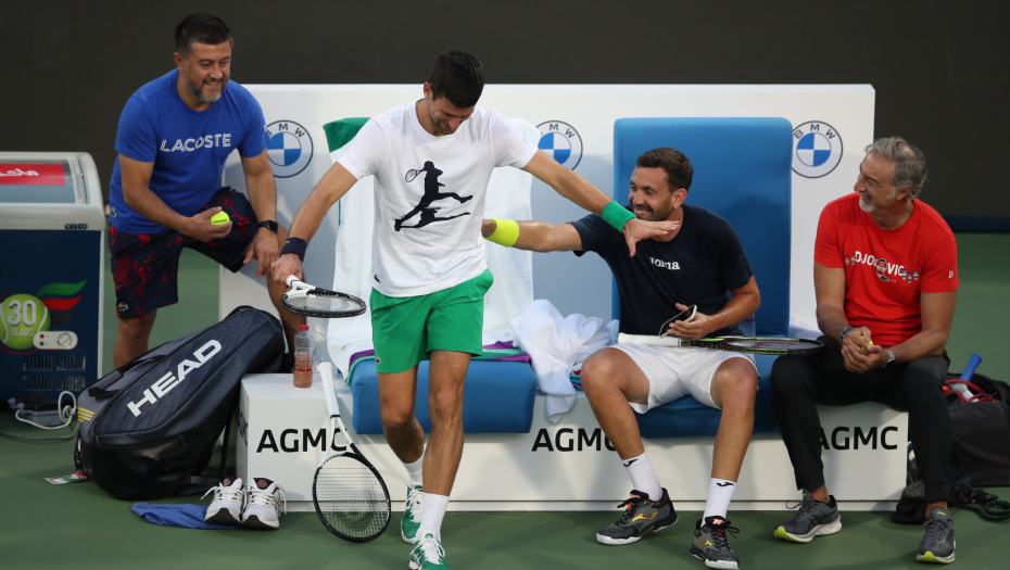 SVE JE POTPUNO DRUGAČIJE! Đoković otkrio kako se teniseri u Dubaiju ponašaju kada ga vide