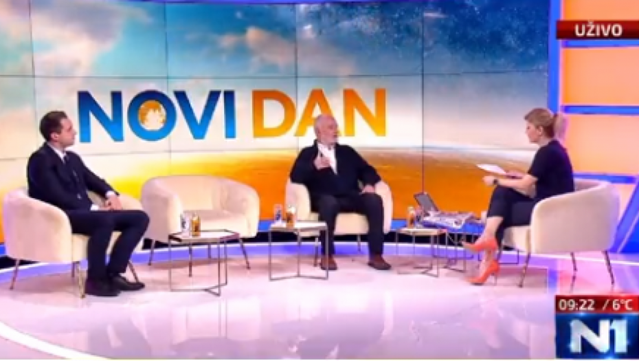 MISLE DA JE NAROD GLUP Đilasov Vladeta i Đilasov funkcioner Peđa Mitrović zahtevali izmeštanje Železničke stanice, a sada hoće da je vrate!