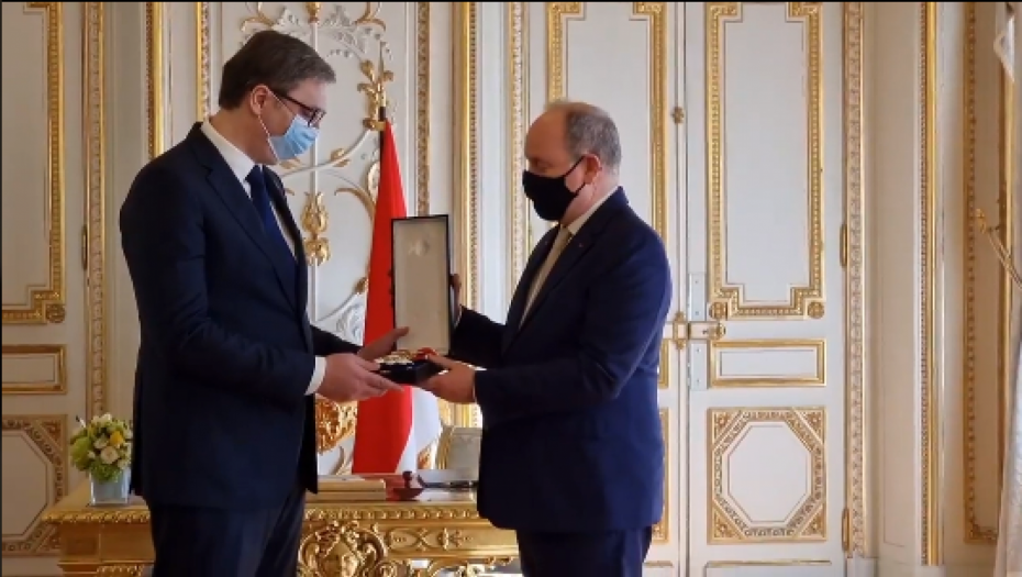 VUČIĆ DOBIO NAJVIŠE ODLIKOVANJE KNEŽEVINE MONAKO Knez Albert mu uručio orden Velikog krsta reda Svetog Šarla: Ovako se poštuje Srbija