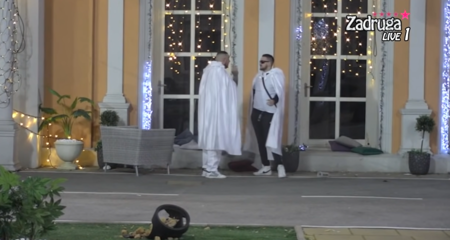 DIVLJAO PO IMANJU! Car besan kao ris napravio rusvaj, Zola nije mogao da ga obuzda, a sve to zbog ovoga!