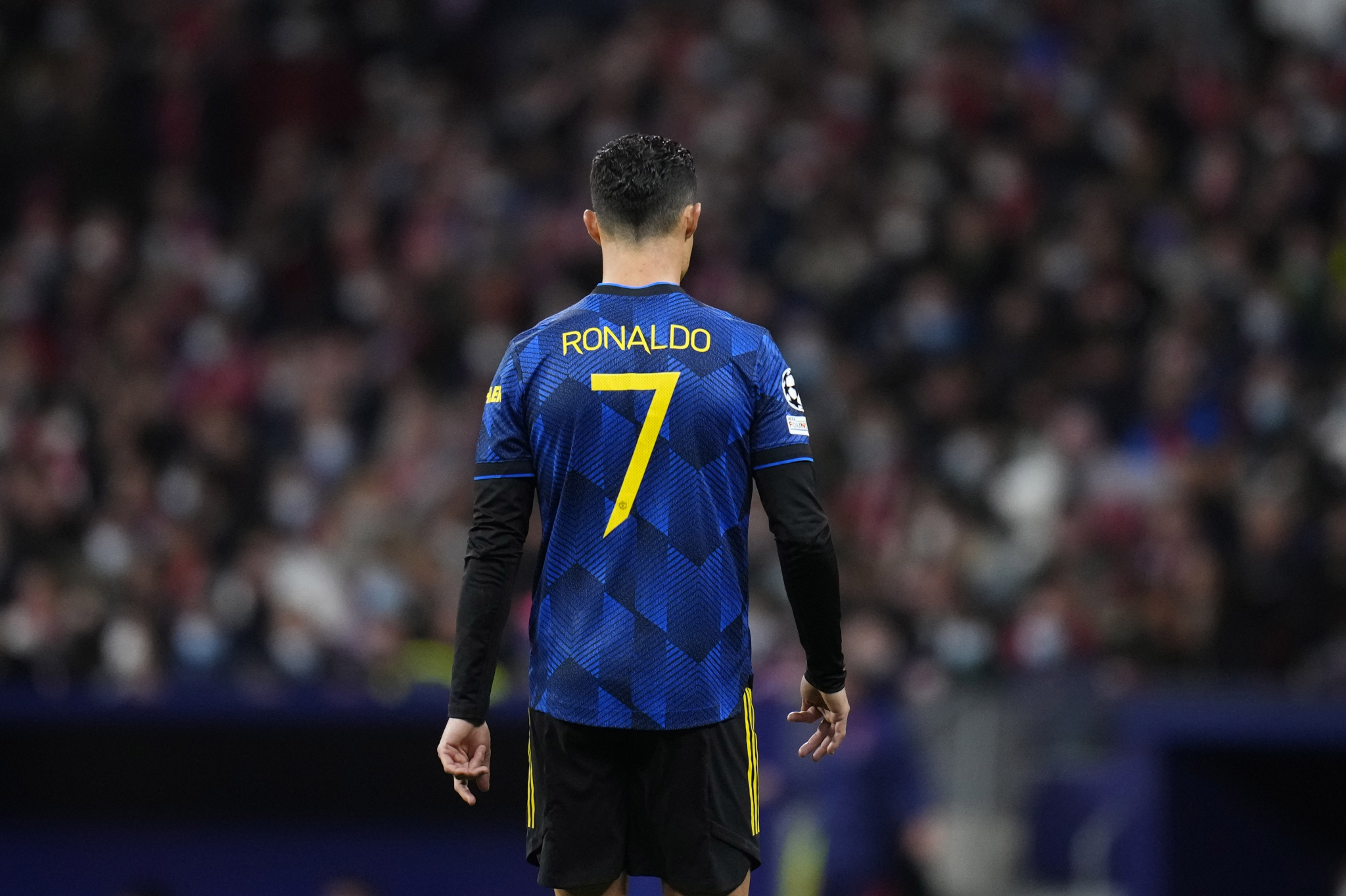 DVA REMIJA! Šest golova na dve utakmice, Dušan ponovo lider Ajaksa, Mančester se izvukao pred kraj meča!