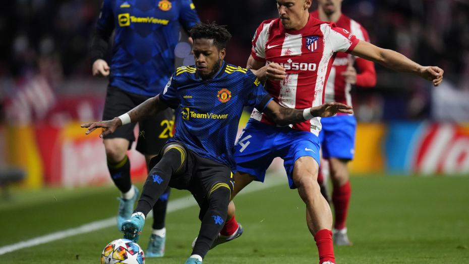 DVA REMIJA! Šest golova na dve utakmice, Dušan ponovo lider Ajaksa, Mančester se izvukao pred kraj meča!