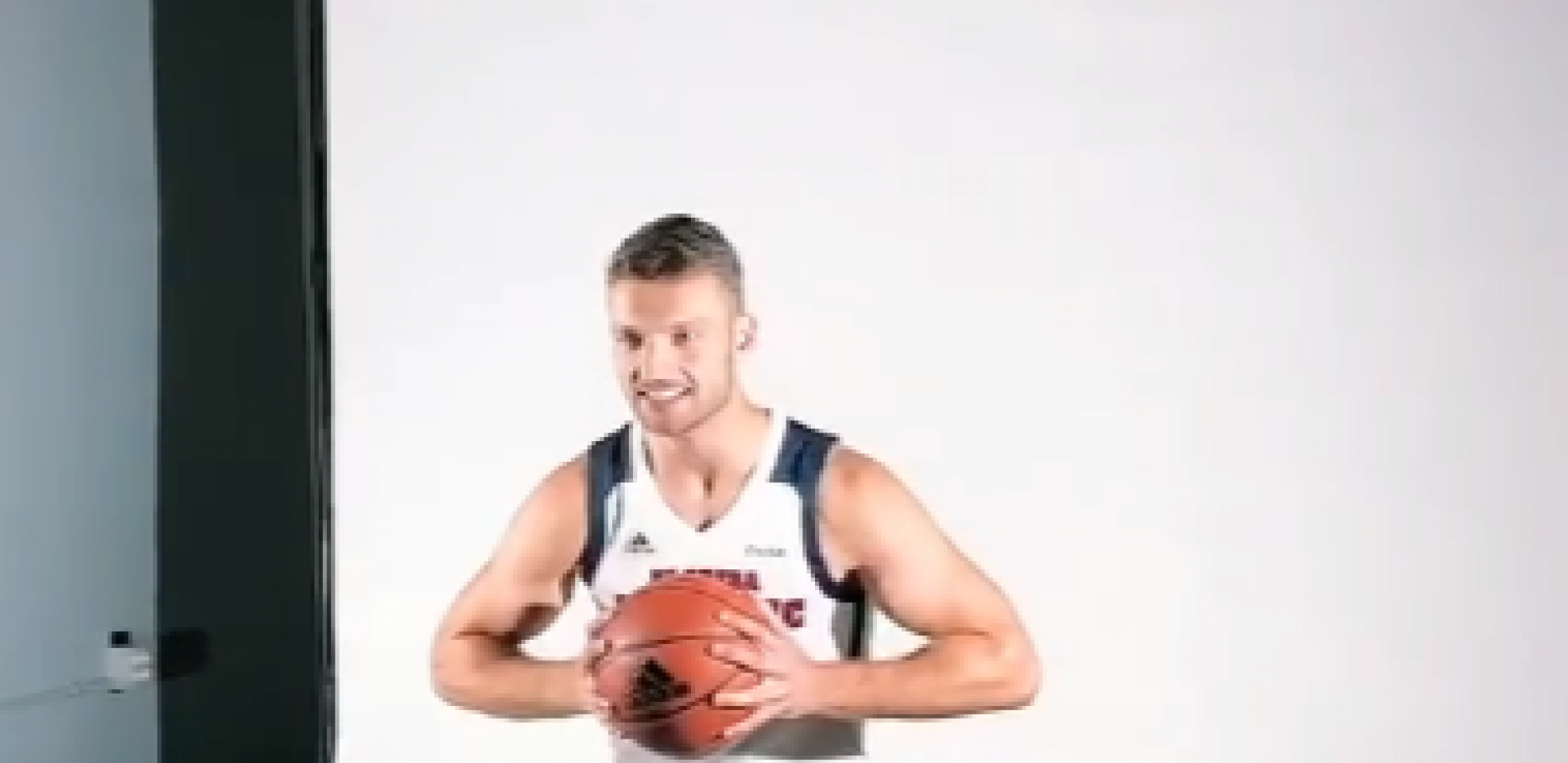 NA PUTU KA GRANICI! Naš košarkaš u Ukrajini otkrio šta se dešava, pokušava da napusti zemlju!