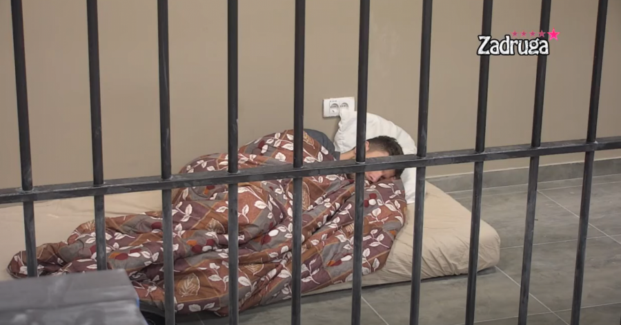 ZAVRŠIO IZA REŠETAKA! Osim što je udaren po džepu, Mihić završio u zatvoru zbog brutalnog nasrtaja na Đoleta Kralja!