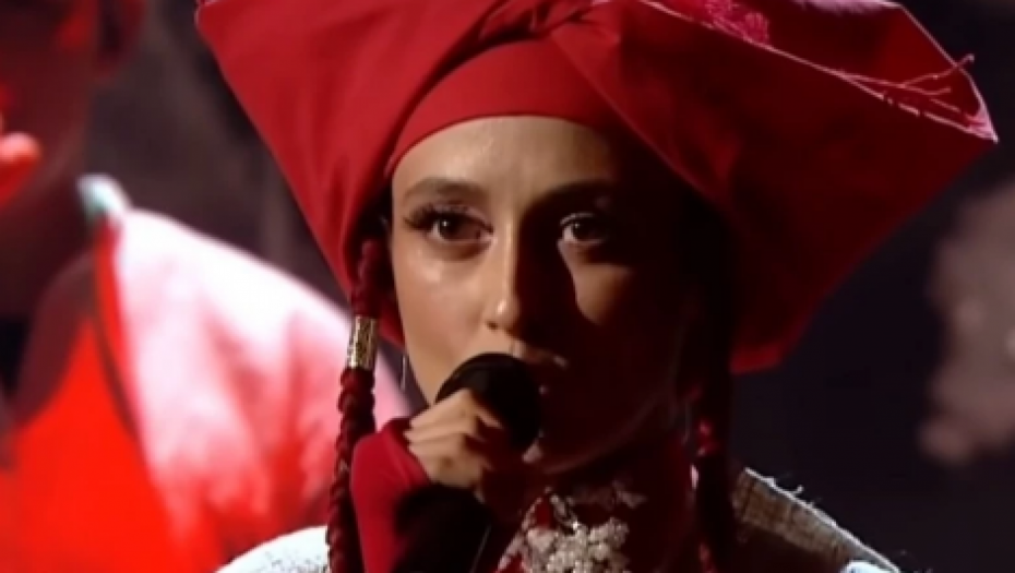 NE ŽELIM DA UČESTVUJEM U OVOM RATU I MRŽNJI! Ukrajinska pevačica u jeku užasa odustala od učešća na Evroviziji, a ovo je razlog!