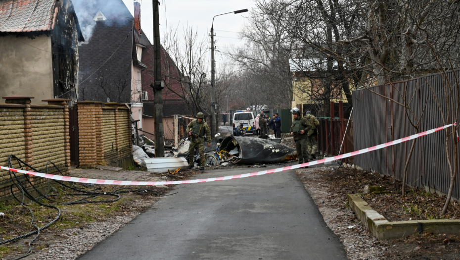 POMRAČENJE UMA? Načelnik ukrajinskog Generalštaba otvorio vatru u stambenom delu Kijeva!