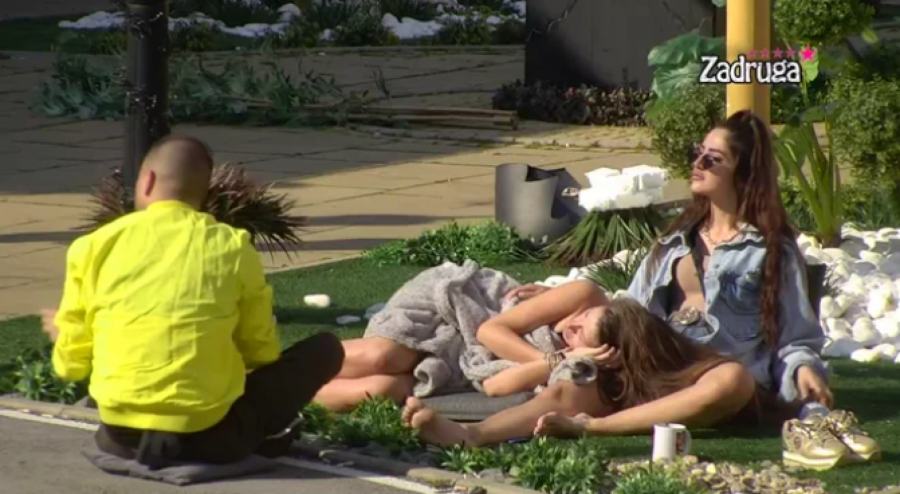 ZASLUŽILA JE MACOLU U GLAVU! Ša brutalno komentarisao jezive poteze bivše devojke, ovaj put joj nije ostao dužan!