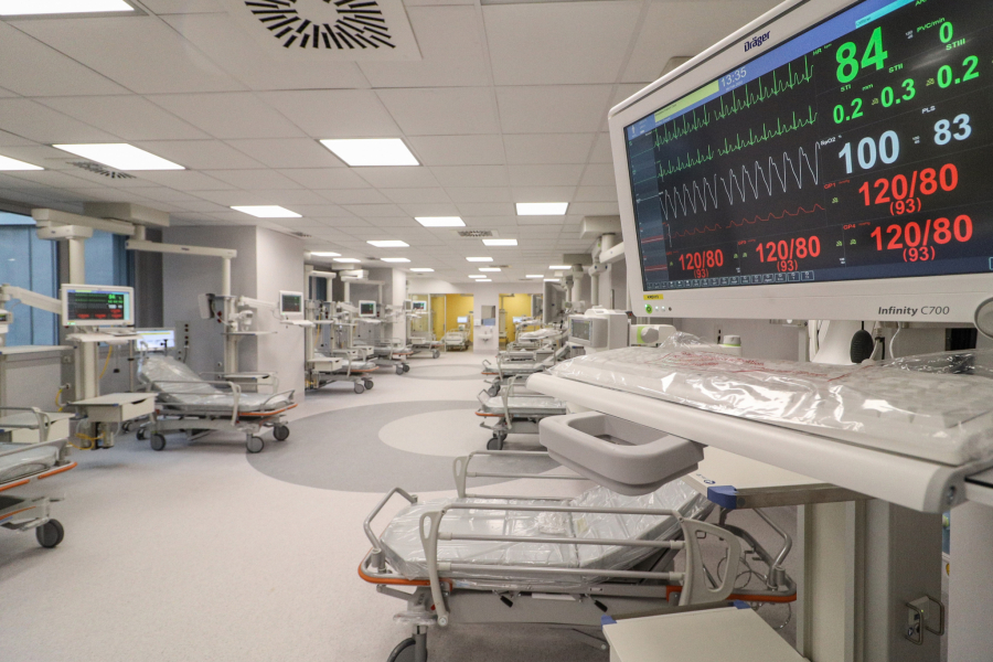 NAJMODERNIJA BOLNICA U OVOM DELU SVETA Otvara se novi Klinički centar Srbije! 12 spratova, 23 lifta, sobe sa kupatilom i televizorima, robotske operacione sale... (FOTO/VIDEO)