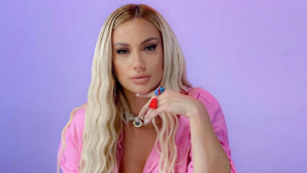 NISAM ZALJUBLJENA, BOLJE MI JE OVAKO! Ana Kokić progovorila o svom emotivnom statusu i poručila da joj singl status odgovara!