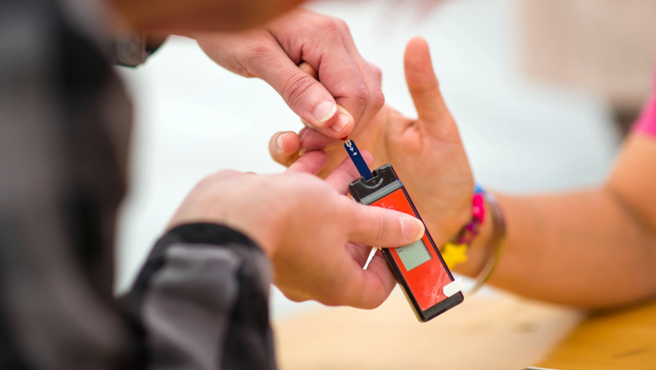 DELUJE BOLJE OD LEKOVA Najmoćniji prirodni lek za holesterol od samo dve namirnice