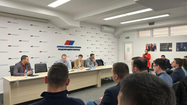 ANA BRNABIĆ PORUČILA Mi smo pokazali šta umemo, dela najbolje govore (FOTO/VIDEO)