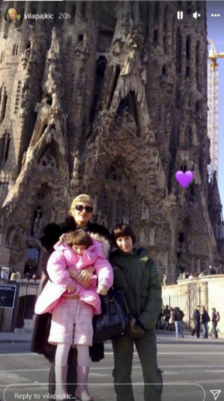 FOTKOM SA ISIDOROM RAZNEŽILA SVE NA MREŽAMA! Naslednice pokojne Bjelice podelila uspomenu zbog koje sada svi  plaču! (FOTO)