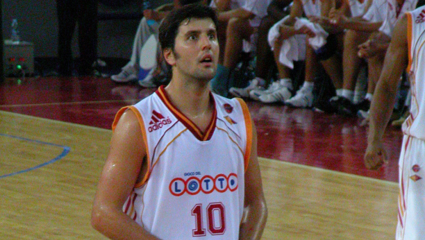 OVO JE SUPRUGA DEJANA BODIROGE Ivana je ukrala srce našem slavnom košarkašu, retko se pojavljuje u javnosti, ali svaki put sve ZASENI!