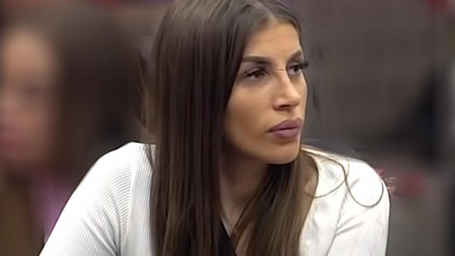 OTKRIVENI JEZIVI DETALJI OBREDA Dalila probušila dve rupe na Aleksandrinoj pidžami, bacala magiju u Zadruzi!?