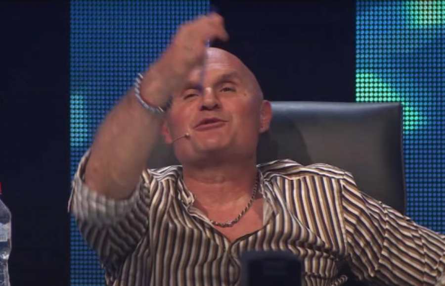 PRE BIH U SEPTIČKU JAMU NEGO DA SLUŠAM TVOJ ALBUM! Đorđe David napravio potpuni haos u studiju, stavio kesu na glavu, pa brutalno prozivao Milija