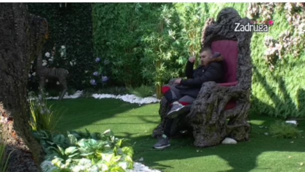 PATI ZBOG LJUBAVNICE! Gruja nakon svađe sa Mimom očajan, ne može bez nje, plakao u Rajskom vrtu, pa joj poručio ovo!