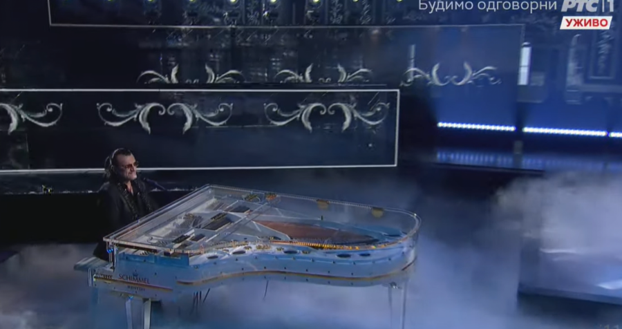 OVAKO IZGLEDA PRAVI EVROVIZIJSKI NASTUP: Lukas oduševio publiku na takmičenju za izbor pesme za Evroviziju! (VIDEO)