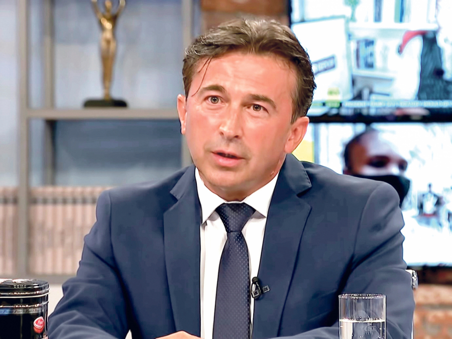 PREDSEDNIK PORUČIO GRAĐANIMA DA ĆE DRŽAVA SAČUVATI MIR I STABILNOST I DA NEĆE BITI NESTAŠICA Ne nasedajte na provokacije, Srbija nije u ratu, obezbedili smo sve