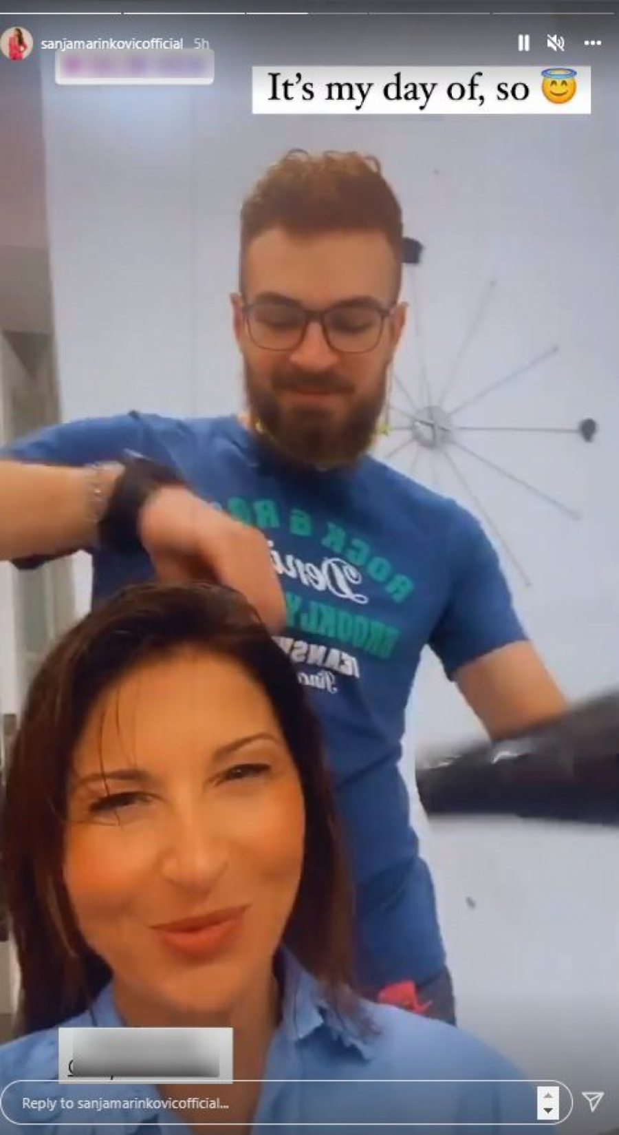 BOLJE DA SI OTIŠLA NA ČAS NEGO KOD FRIZERA! Sanja Marinković se obratila na engleskom jeziku, pa usledile žestoke prozivke zbog greške koju je napravila! (FOTO)