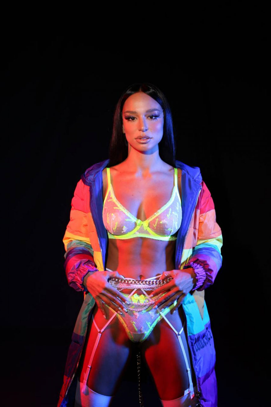 NE PITAJU KOLIKO KOŠTA DA IZLEDAJU SVETSKI NA NASTUPU Ove pevačice puknu i do 15.000 evra samo na garderobu