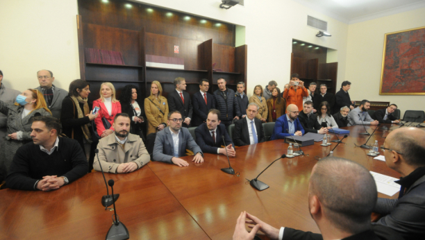 Ujedinjeni predali kandidaturu Ponoša za predsednika Srbije