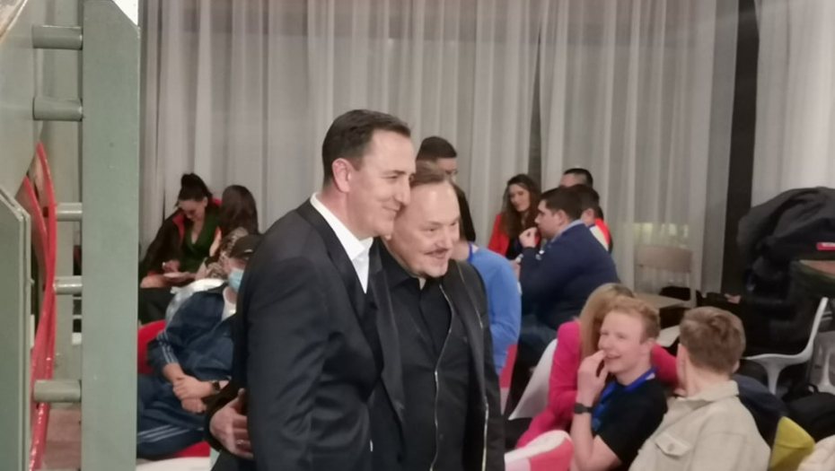 PONUDILI SU MI MESTO U ŽIRIJU, ALI SAM ODBIO! Poznati pevač se pojavio na finalu izbora za pesmu Evrovizije i šokirao izjavom!