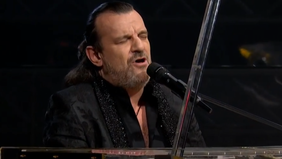 EVO KAKVA JE ATMOSFERA U BEKSTEJDŽU DOK LUKAS NASTUPA! Svi ćutke posmatraju kakvu je pevač emociju doneo, muk!