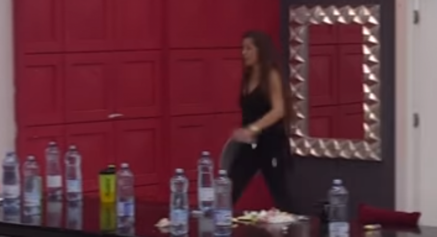 POTOPILA MU SVE STVARI! Dalila vratila Filipu za provokacije, pa napravila još gori skandal, ovo kad vidi neće mu biti svejedno (FOTO)