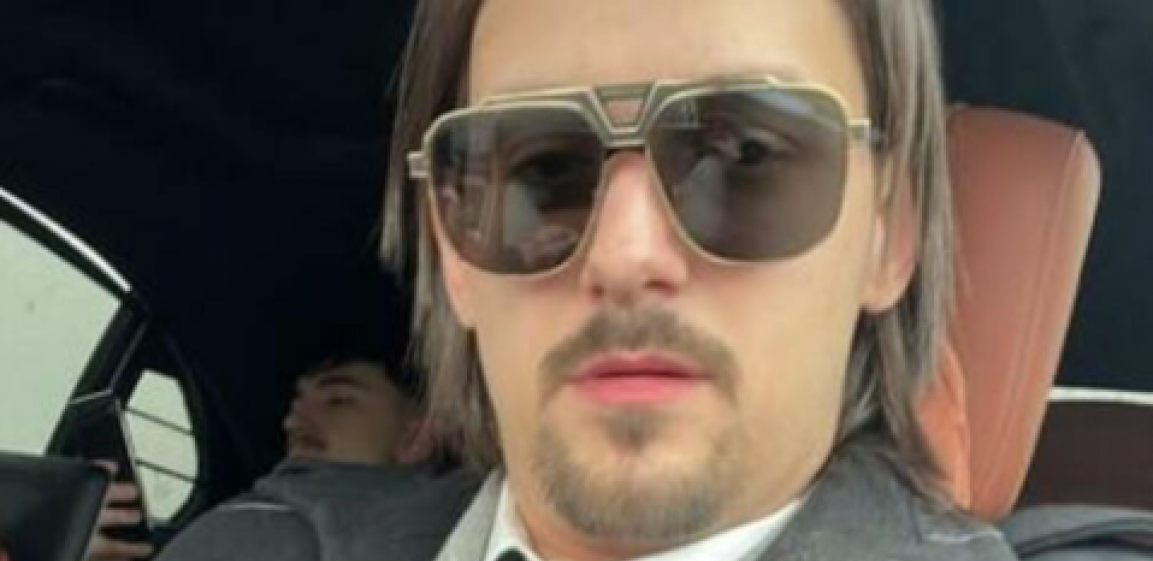 LUKASOV SIN SA BUKLIJOM U RUCI, BAKLJE NA SVE STRANE! Lazar Vuksanović krenuo po mladu, počelo veselje, a evo ko će od poznatih doći! (FOTO)